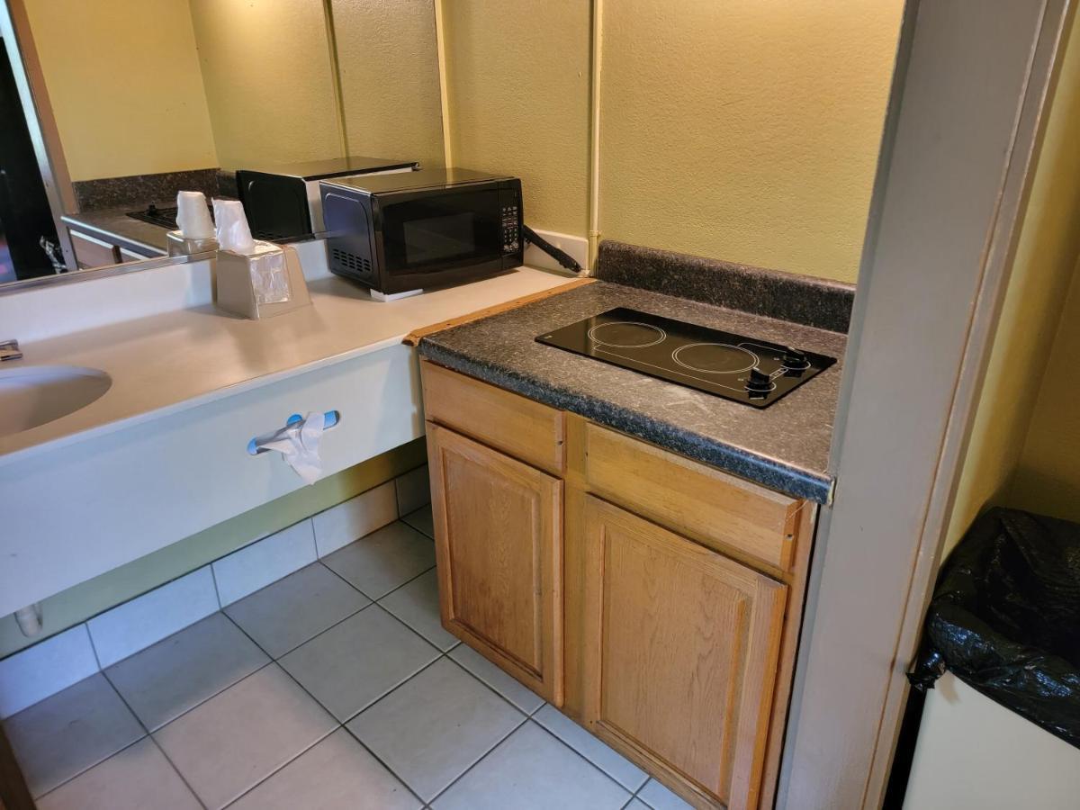 Studio 9 Inn & Suites 데카투르 외부 사진